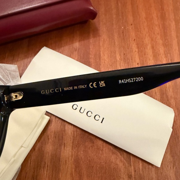 Gucci Black and Gold cat eye Sunglasses - Picture 7 of 12